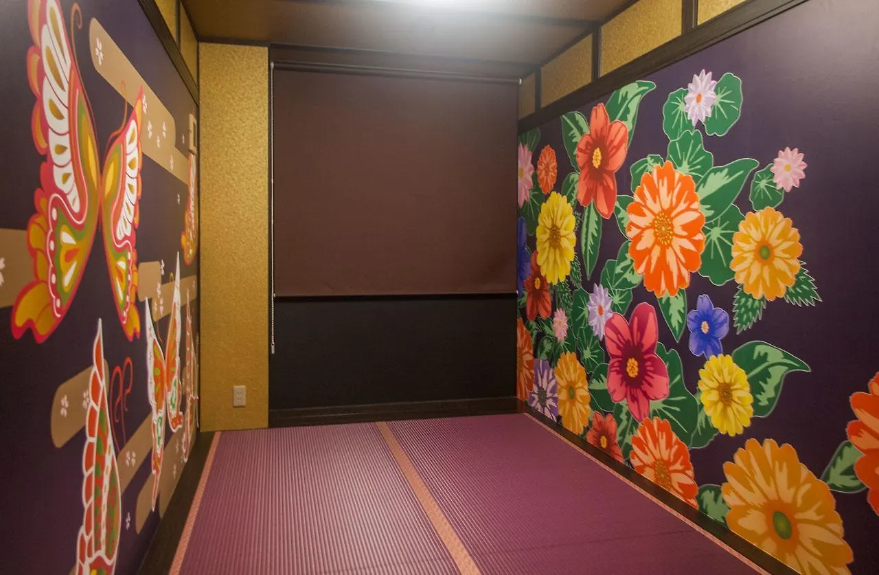 Picnic Hostel Osaka Japan