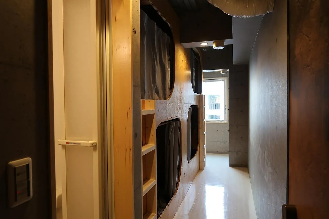 Picnic Hostel Osaka